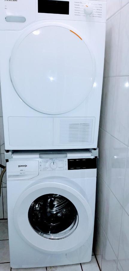 אנפטאל Julia'S Monteur Oase - Premium Apartment Exklusiv Fuer Solo-Reisende מראה חיצוני תמונה