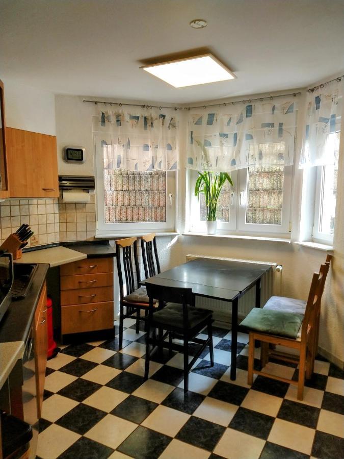 אנפטאל Julia'S Monteur Oase - Premium Apartment Exklusiv Fuer Solo-Reisende מראה חיצוני תמונה