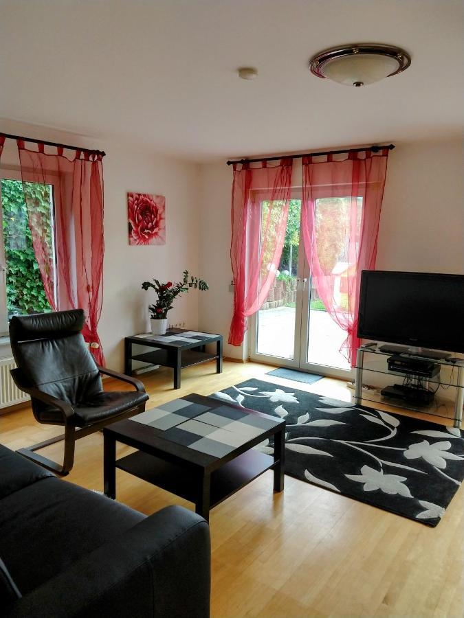 אנפטאל Julia'S Monteur Oase - Premium Apartment Exklusiv Fuer Solo-Reisende מראה חיצוני תמונה