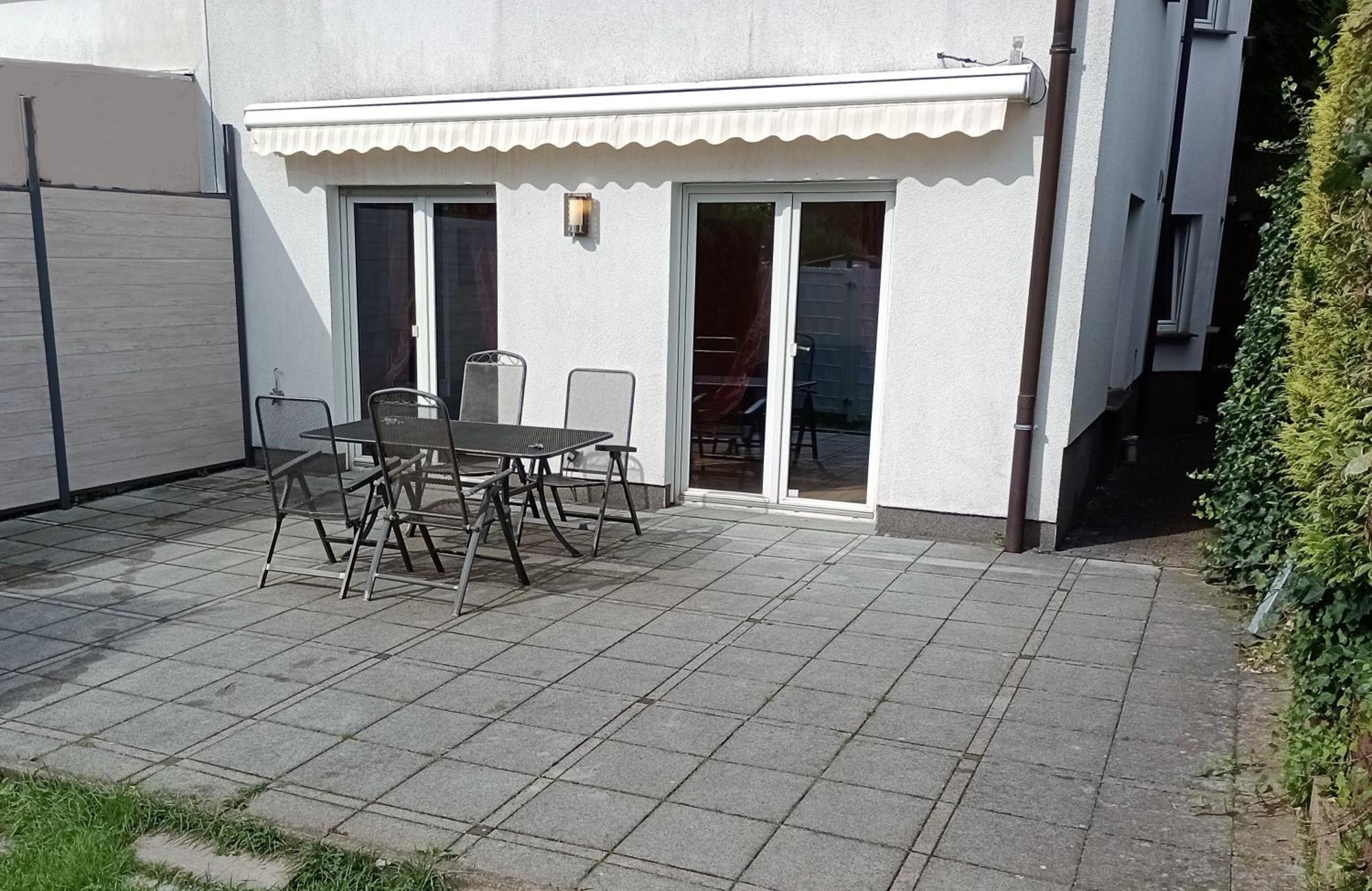 אנפטאל Julia'S Monteur Oase - Premium Apartment Exklusiv Fuer Solo-Reisende מראה חיצוני תמונה